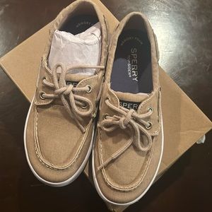 Boys Sperry Shoes Size 1 New in Box